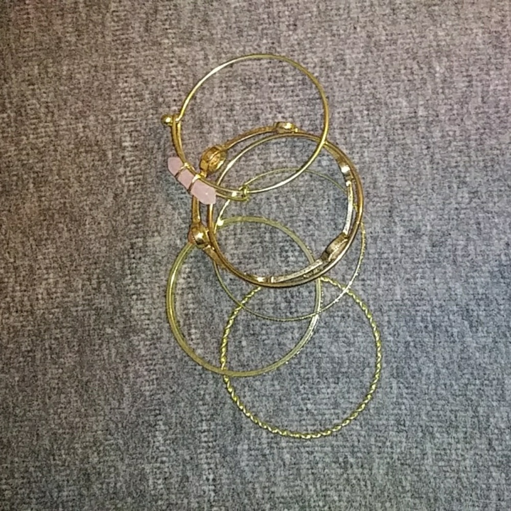 Set of 6 bangles